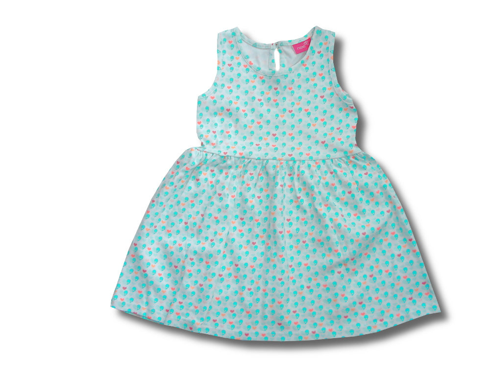 Next - Kleid mit Herzen Gr. 104