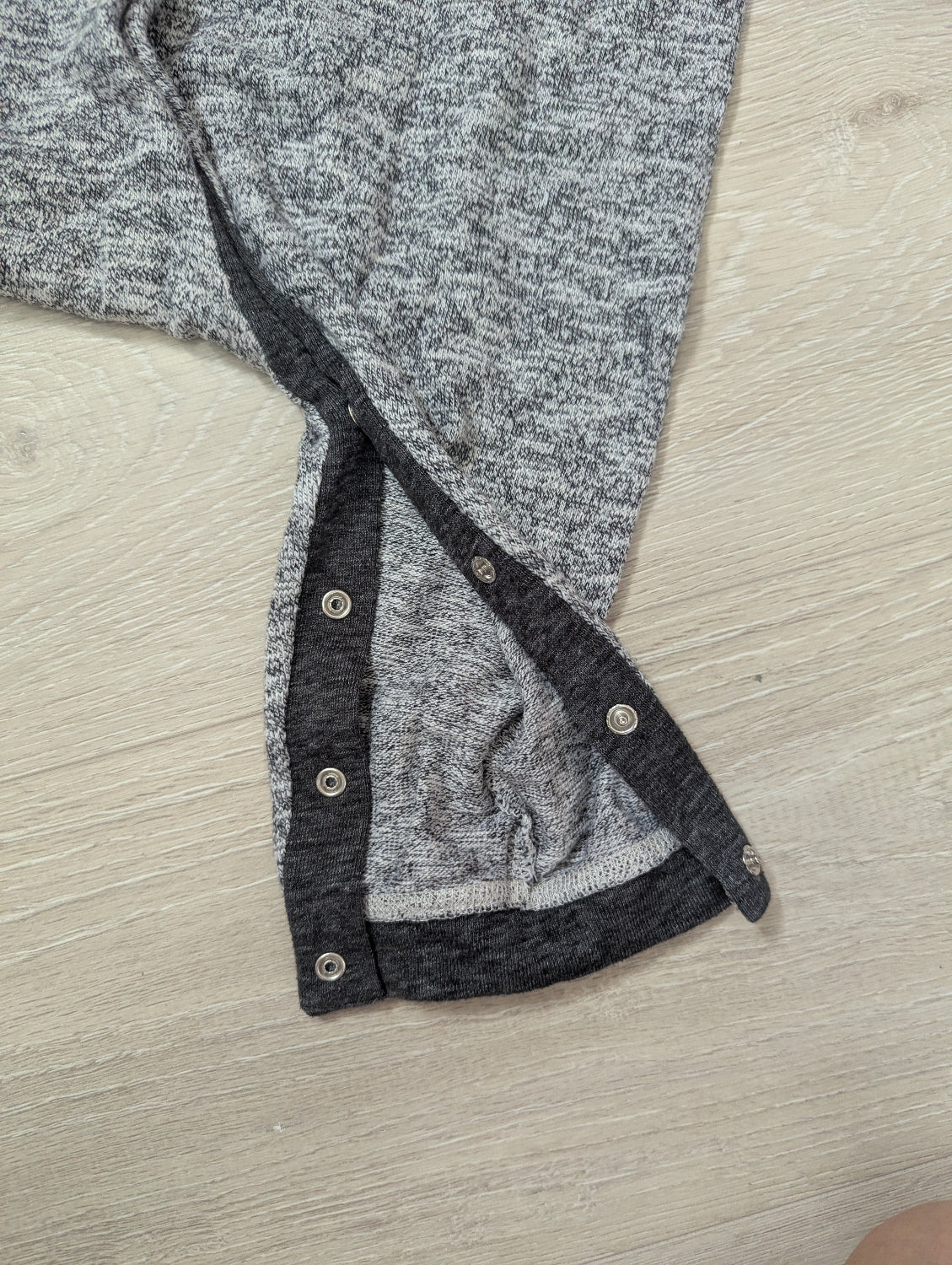 Next - Overall Strampler Spieler Junge Mädchen secondhand Jumper grau Gr. 74