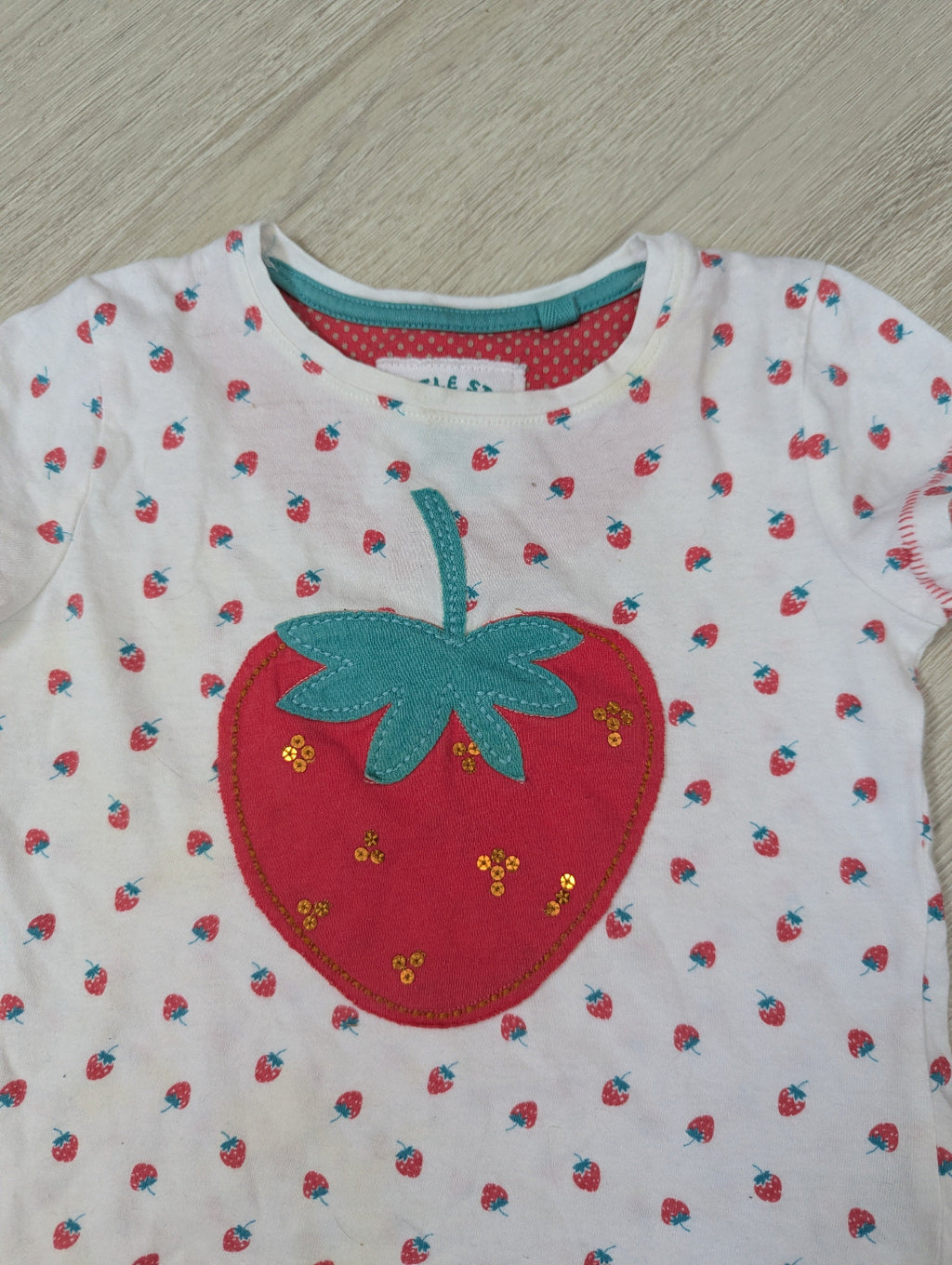 Next - T-Shirt Shirt Mädchenshirt Erdbeeren Mädchen secondhand Gr. 86